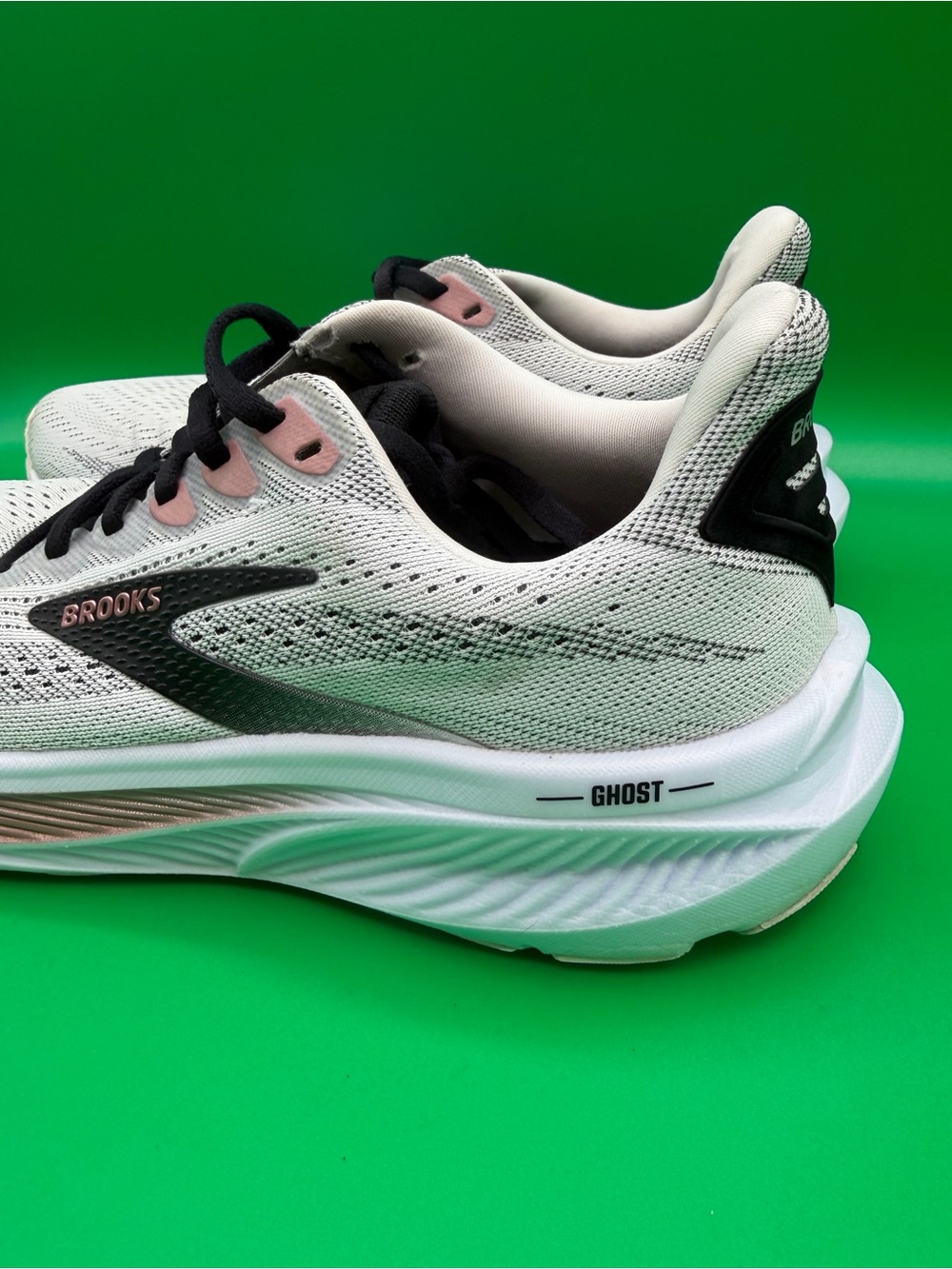 Brooks Women's Ghost 17 White Running Shoes Sneaker 12043118105 SZ 9 - Picture 4 of 16